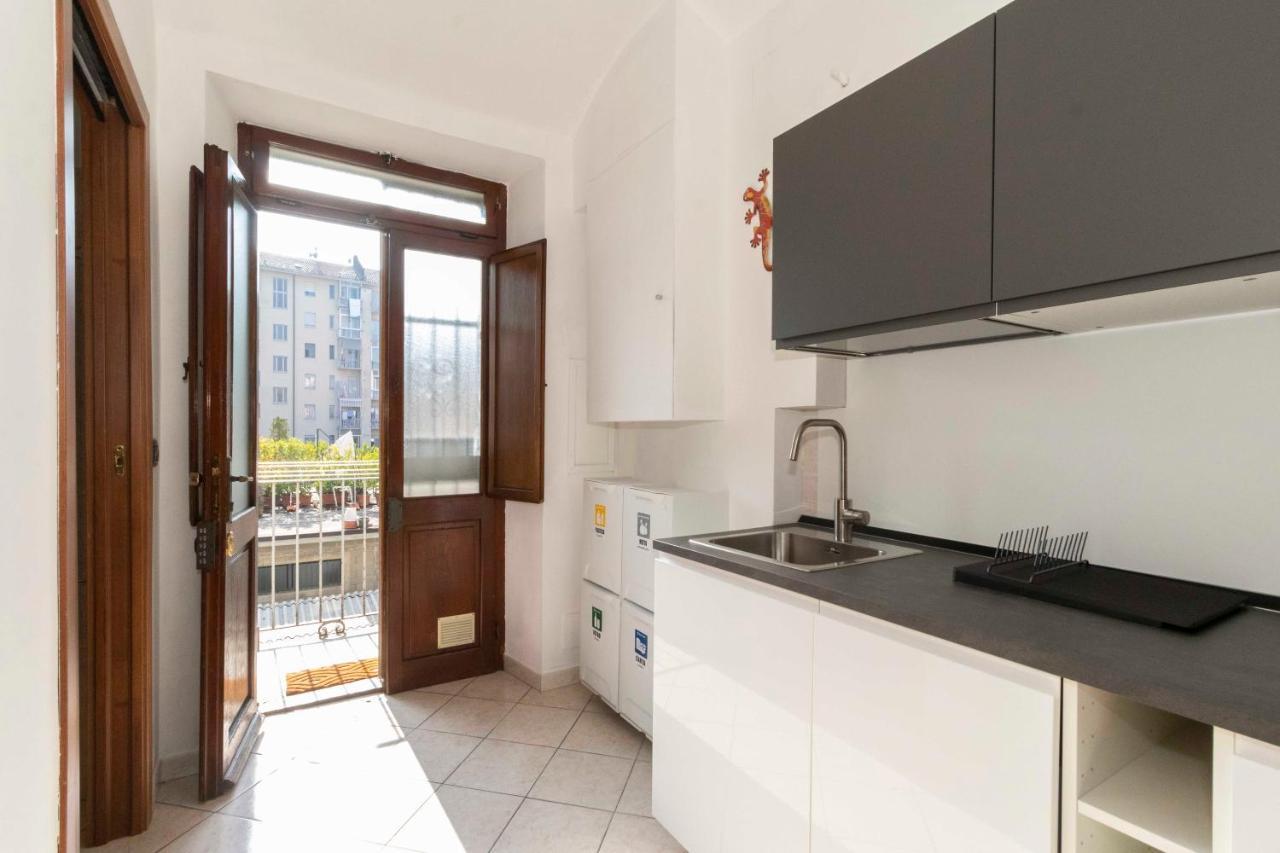 Colourful Flat San Donato Apartment Turin Exterior photo