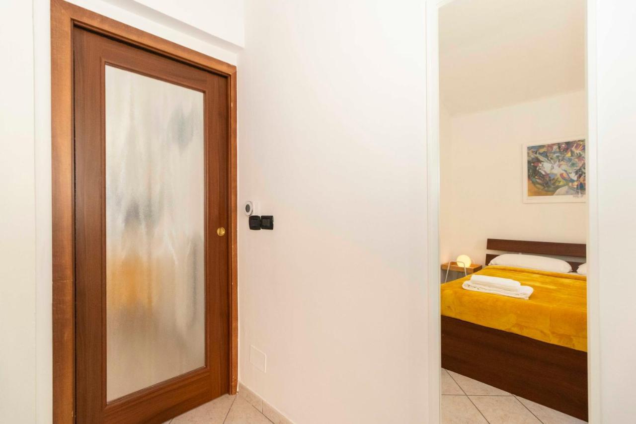 Colourful Flat San Donato Apartment Turin Exterior photo